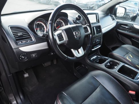 Used 2017 Dodge Grand Caravan GT image 9