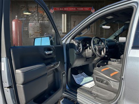 Used 2019 GMC Sierra 1500 AT4 w/ AT4 Premium Package image 16