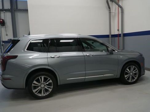 Certified 2023 Cadillac XT6 Premium Luxury w/ Technology Package AWD/4WD image 5