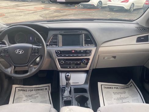 Used 2016 Hyundai Sonata SE image 8
