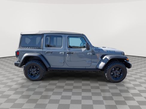 Used 2023 Jeep Wrangler Unlimited w/ Cold Weather Group AWD/4WD image 4