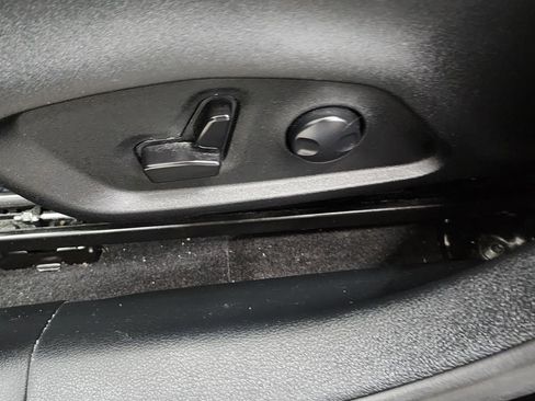 Used 2023 Jeep Compass Latitude AWD/4WD image 13