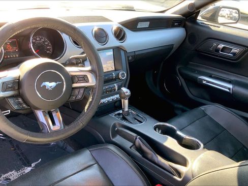 Used 2016 Ford Mustang GT Premium image 12