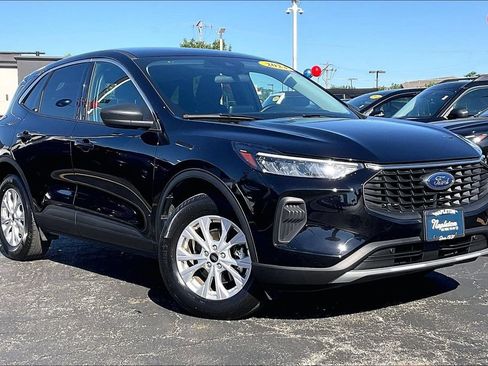 Certified 2023 Ford Escape Active AWD/4WD image 35