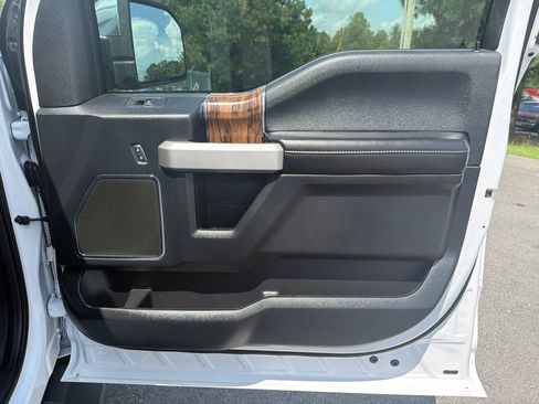 Used 2019 Ford F150 Lariat w/ Equipment Group 502A Luxury AWD/4WD image 21