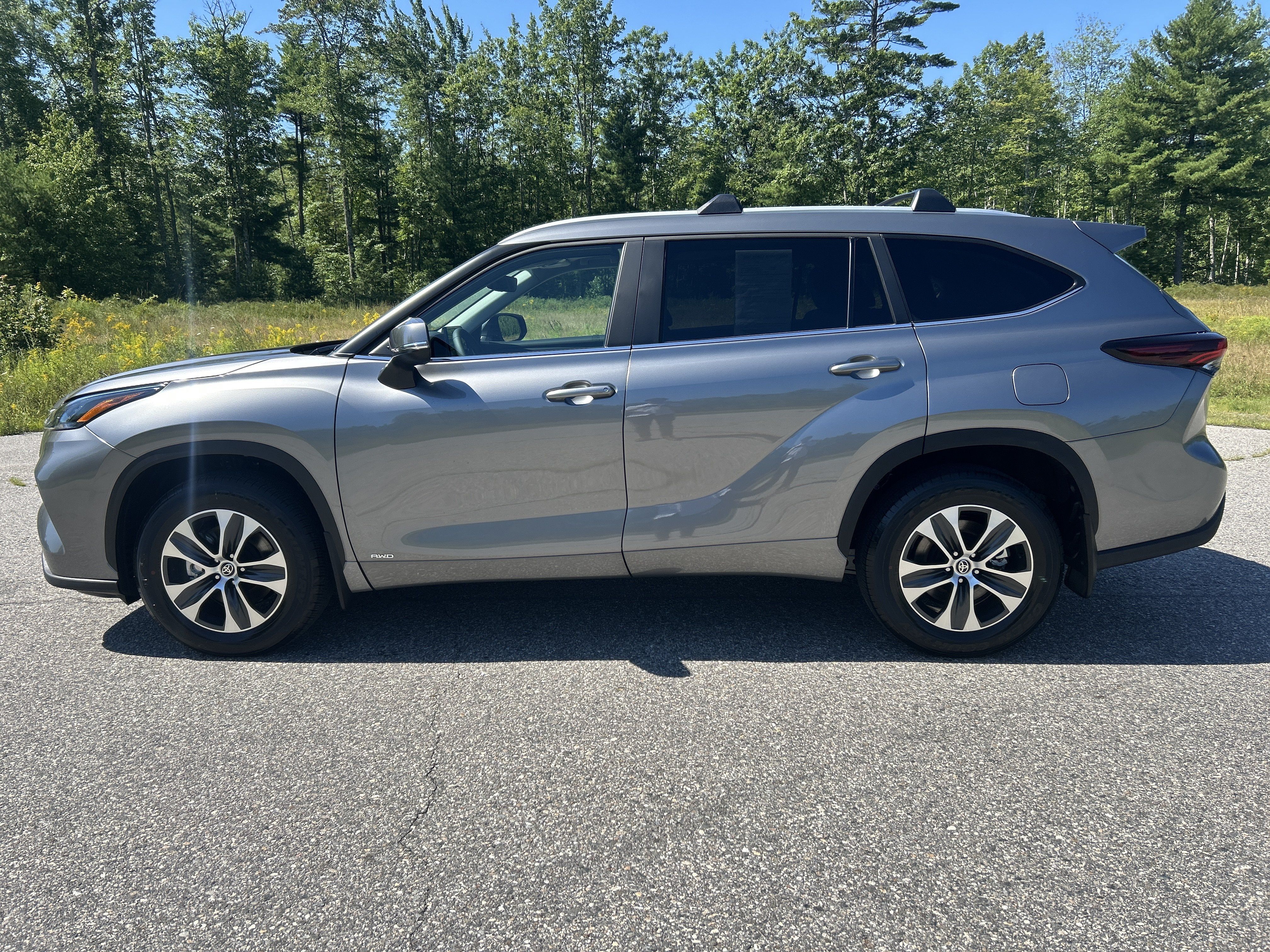 Used 2026 Toyota Highlander XLE AWD/4WD image 8