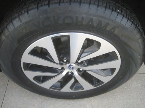 Used 2020 Subaru Outback Premium image 13