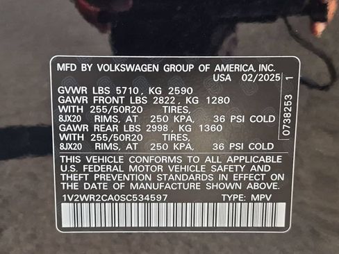 Used 2025 Volkswagen Atlas SE FWD image 36