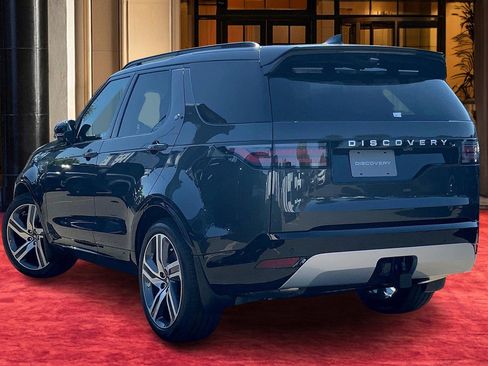 New 2025 Land Rover Discovery Metropolitan Edition image 4