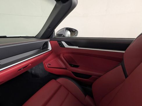 Used 2025 Porsche 911 Carrera S RWD image 22