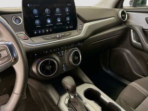 Used 2025 Chevrolet Blazer LT image 26