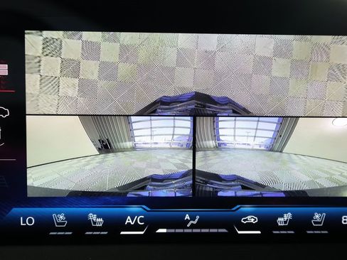 Used 2026 Chevrolet Corvette ZR1 w/ ZR1 Carbon Fiber Aero Package image 34