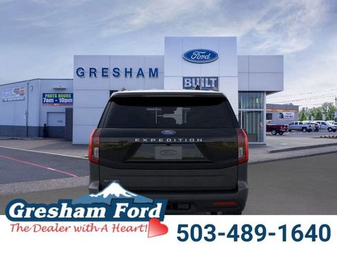 New 2025 Ford Expedition Active image 5