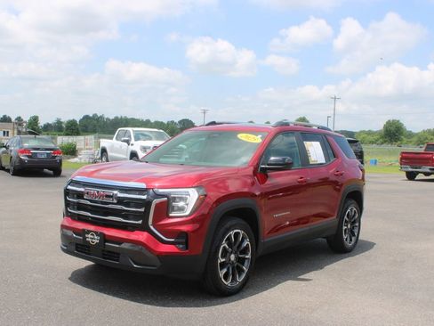 Used 2025 GMC Terrain Elevation w/ Elevation Premium Package AWD/4WD image 4