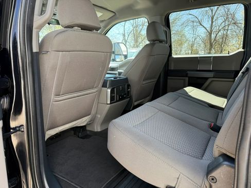 Used 2022 Ford F250 XLT w/ Black Appearance Package AWD/4WD image 13