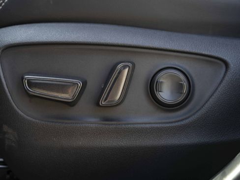 Used 2024 Toyota RAV4 XLE Premium image 38