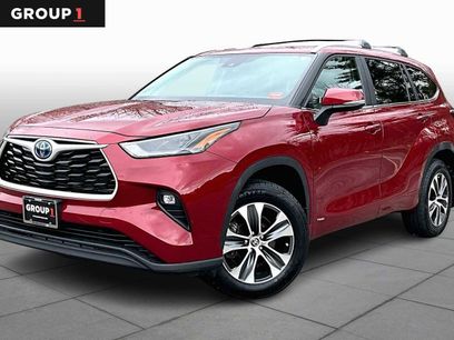 Used 2023 Toyota Highlander XLE