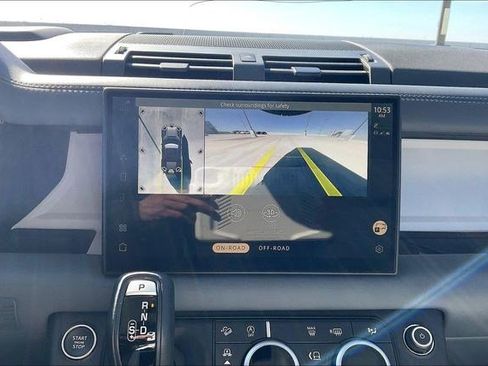 Used 2025 Land Rover Defender 110 S image 26