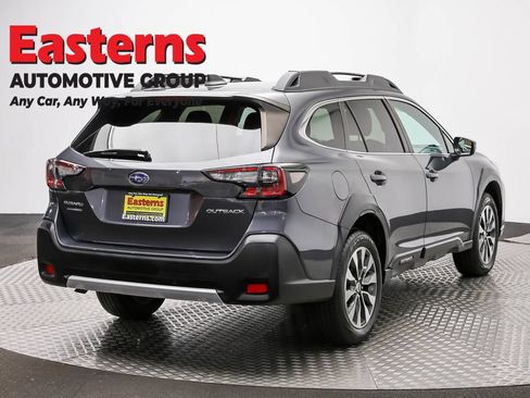 Used 2023 Subaru Outback Limited AWD/4WD image 5