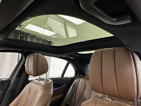 Used 2017 Mercedes-Benz E 300 4MATIC image 28