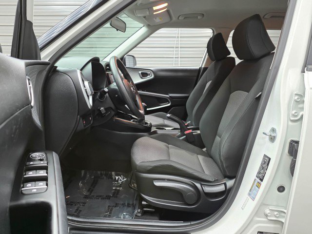 Used 2021 Kia Soul LX FWD image 14