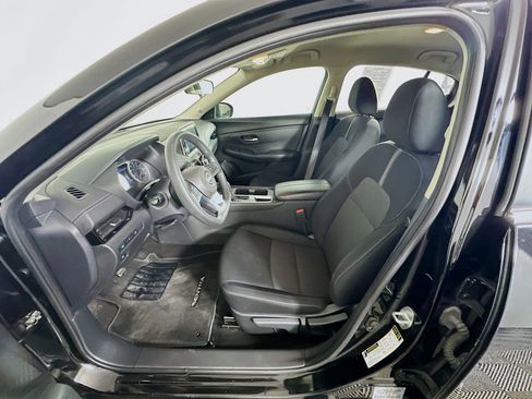 Used 2024 Nissan Sentra SV image 13