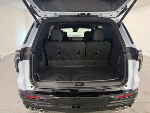 New 2026 Chevrolet Traverse RS image 8