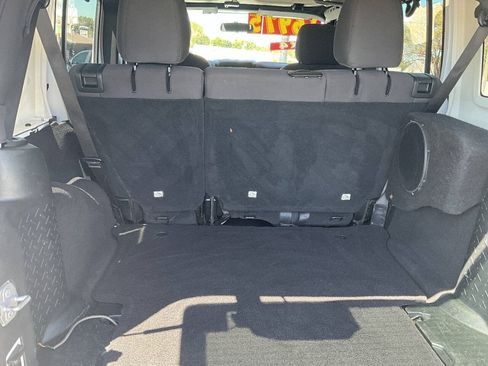 Used 2018 Jeep Wrangler Unlimited Sport AWD/4WD image 23