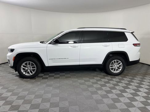 Used 2023 Jeep Grand Cherokee L Laredo w/ Luxury Tech Group I image 2