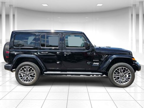 Used 2023 Jeep Wrangler Unlimited Sahara w/ Cold Weather Group image 2