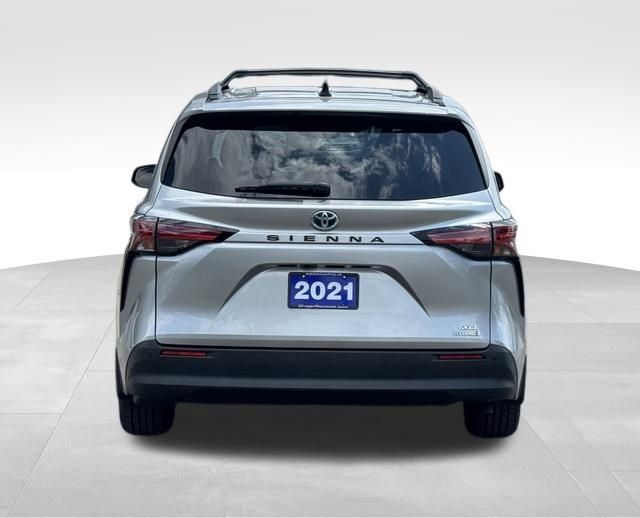 Used 2021 Toyota Sienna XLE FWD image 6