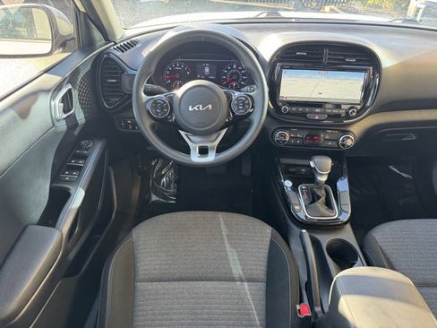 Certified 2022 Kia Soul S image 14