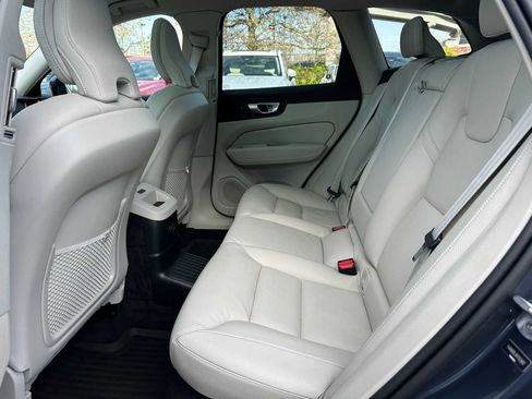 Certified 2024 Volvo XC60 T8 Plus w/ Protection Package Premier image 15