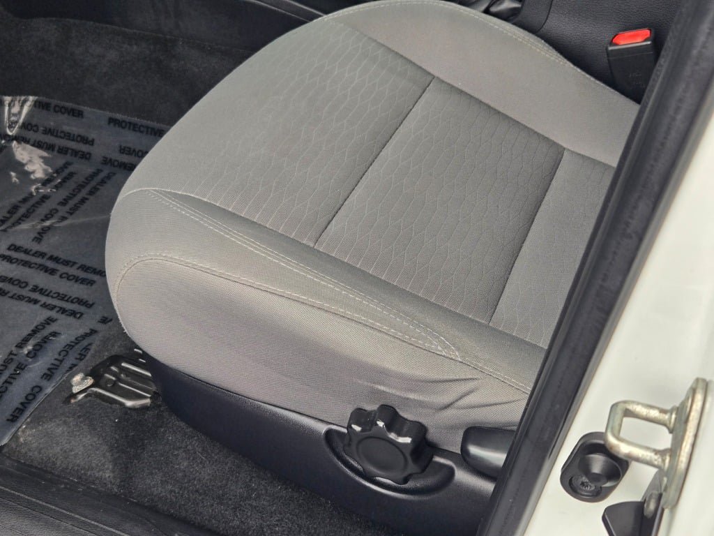 Used 2017 Toyota Tacoma SR RWD image 18