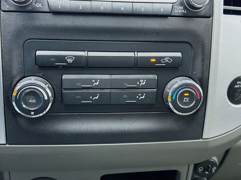 Used 2018 Nissan Frontier SV image 12