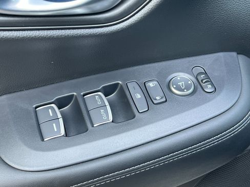 New 2026 Honda HR-V EX-L image 12