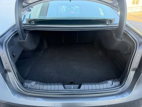 Used 2016 Jaguar XF Premium RWD image 19