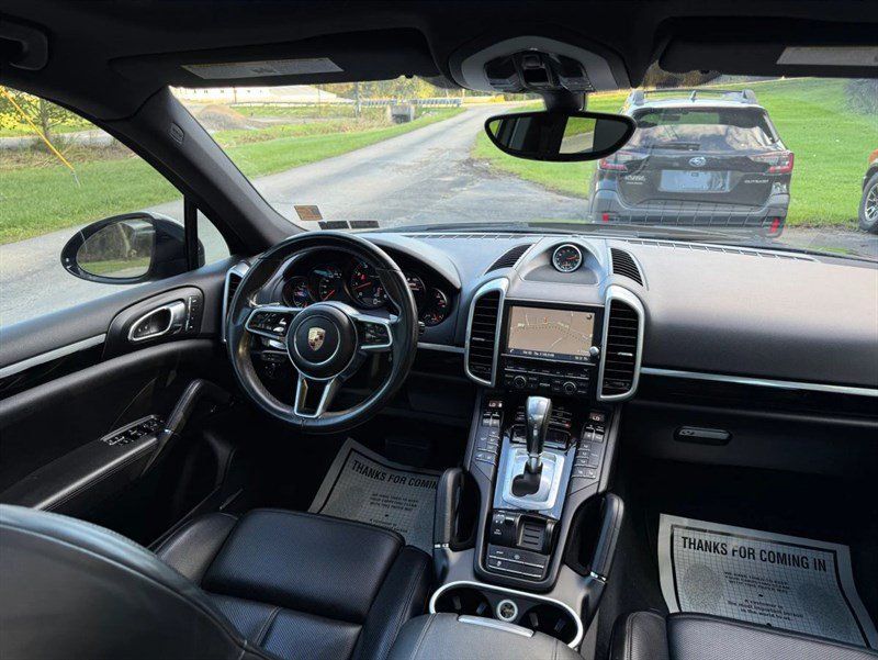 Used 2016 Porsche Cayenne AWD/4WD image 28