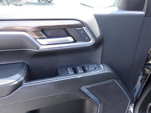 Used 2024 Chevrolet Silverado 1500 RST image 17