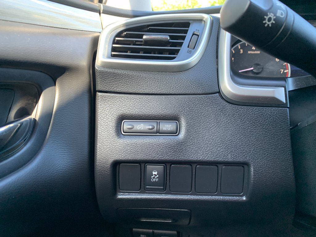 Used 2016 Nissan Murano S w/ Navigation Package FWD image 18