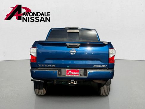 Used 2018 Nissan Titan PRO-4X w/ Pro-4x Convenience Package AWD/4WD image 5