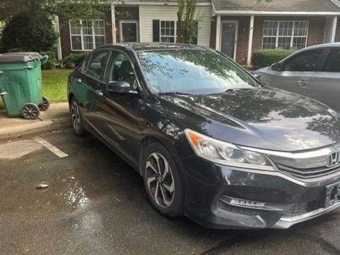 Used 2017 Honda Accord EX-L image 4