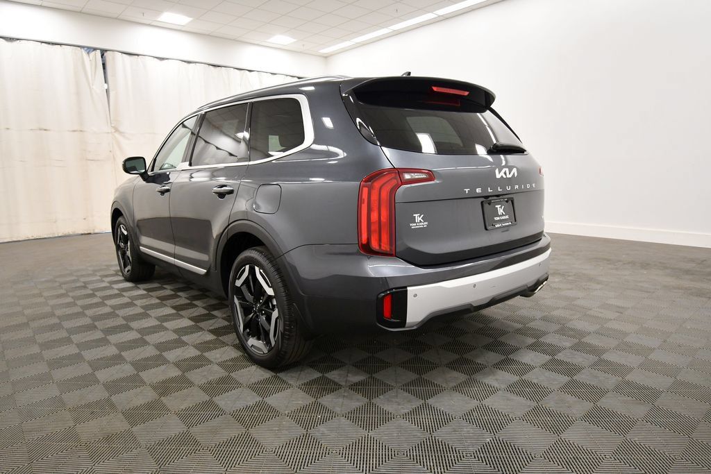 Certified 2024 Kia Telluride S w/ S Sunroof Package AWD/4WD image 5