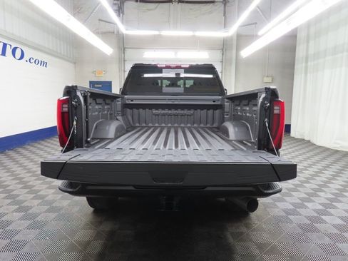 Used 2024 GMC Sierra 2500 Denali w/ Denali Reserve Package AWD/4WD image 39