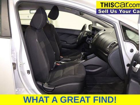 Used 2017 Kia Forte LX FWD image 13