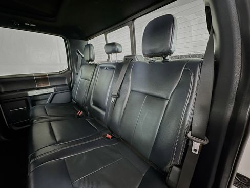 Used 2022 Ford F250 Lariat w/ Black Appearance Package image 24