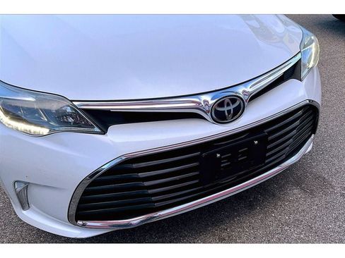 Used 2016 Toyota Avalon Limited w/ Toyota Safety Sense Package FWD image 31