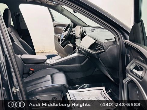 Certified 2025 Audi Q5 Premium w/ Premium Plus AWD/4WD image 9