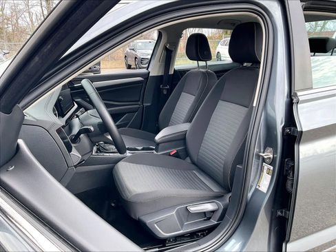 Used 2025 Volkswagen Jetta S image 10