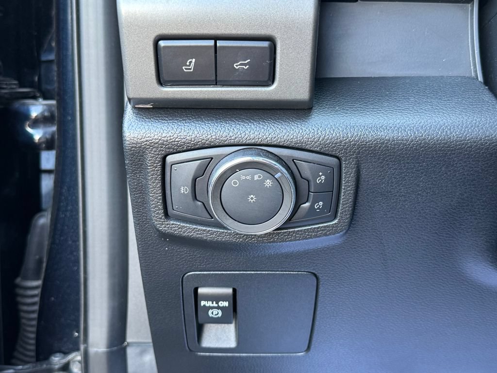 Used 2021 Ford Expedition XLT AWD/4WD image 16